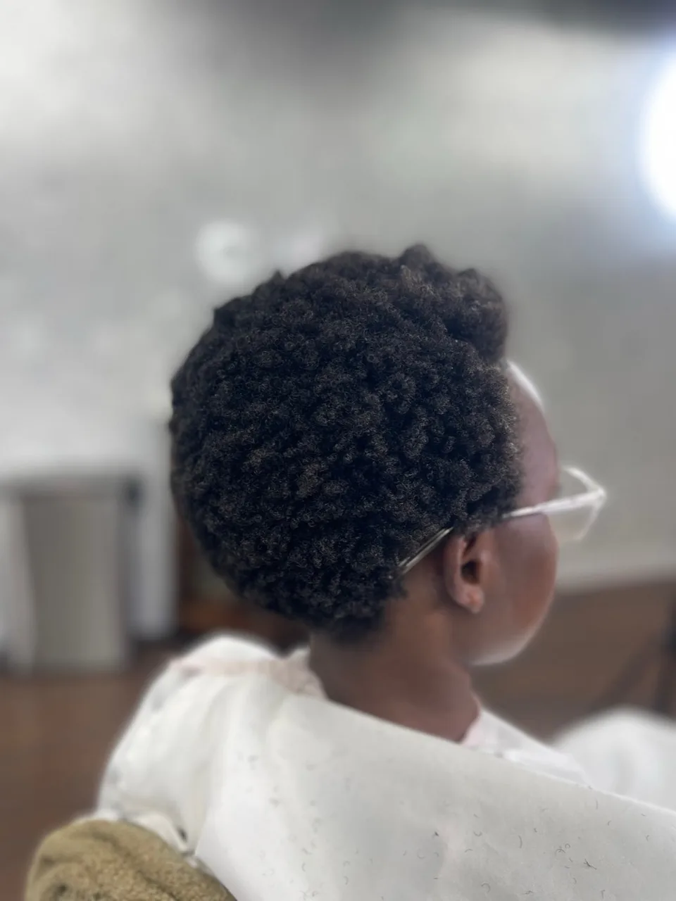 Tightly defined coils with even shape.